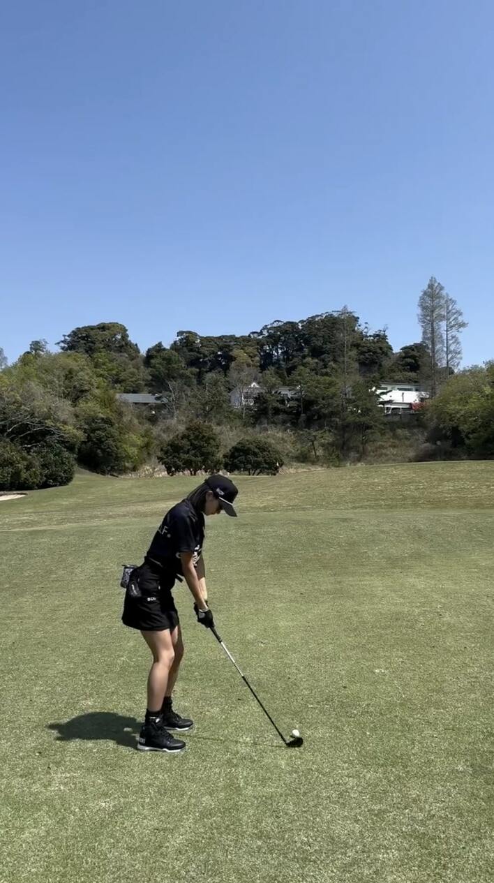 【画像8枚】「めちゃ上手い」豪快なゴルフショットを披露したみちょぱを見る