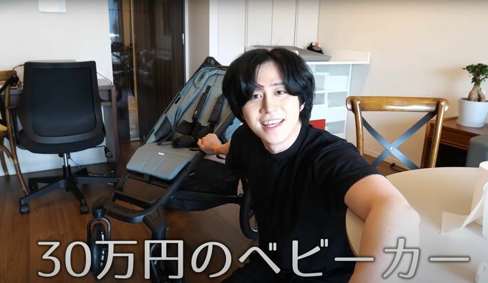 人気YouTuberカノックスター 第1子誕生を報告し生まれたばかりの娘との