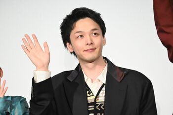 中村倫也「ありがとうございます」“いいとも！風”結婚祝福に笑顔