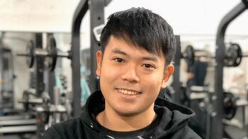 自宅にいながらジムのメソッドが！プロが教える簡単ストレッチ＆ヨガをラジオで！