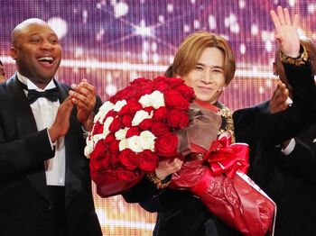 堂本光一『Endless SHOCK』2000回を市村正親＆井上芳雄が祝福するも「昨日の公演が終わるまで忘れていました（笑）」