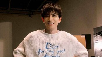 「大人の色気MAX！」町田啓太 “美デコルテ”見せた全身Diorのコーデを披露！笑顔ショットも公開し「見入ってしまいました」とファン歓喜