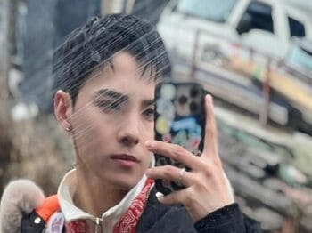 JO1川西拓実 人気アーティストらしからぬ“変顔”公開 「拓実七変化」にファン「元気出ました」 佐藤景瑚の変顔も