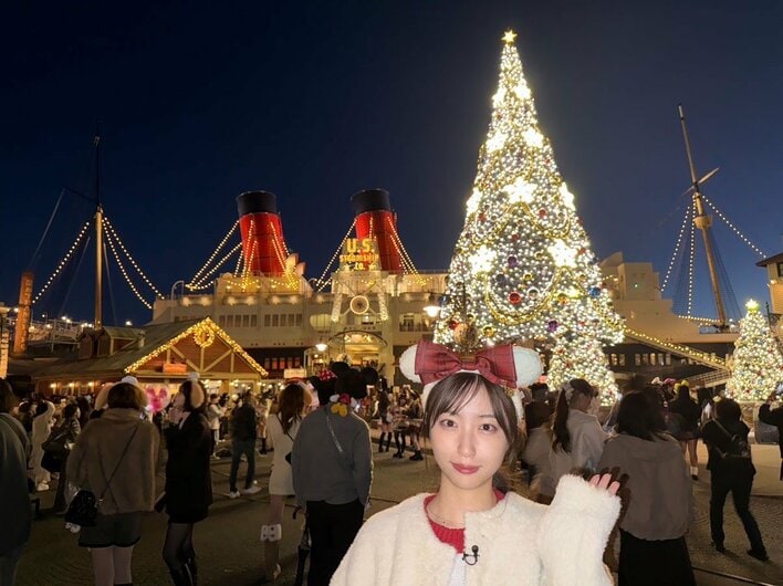 ディズニーシー クリスマスに思わずうっとり！夜のイルミできらびやか