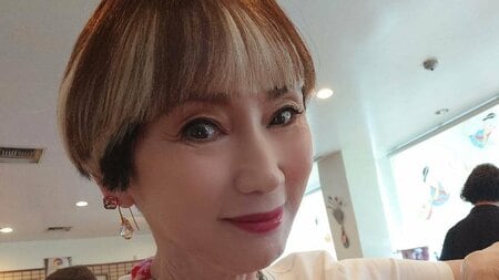 秋野暢子 “ハワイで必ず行く店”で食べた“少し辛い”料理を公開！豪華ステーキや栄養満点の手作り朝ごはんも披露し「素敵」「いつも美味しそう」
