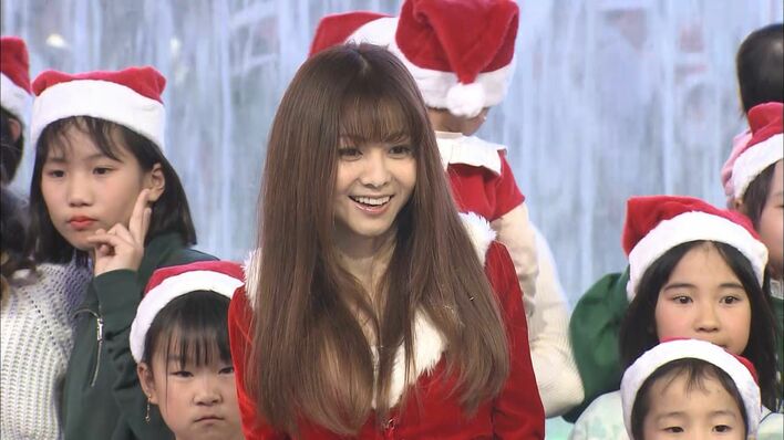 倉木麻衣がサンタからのまさかのプレゼントにビックリ！「靴下の中に…」
