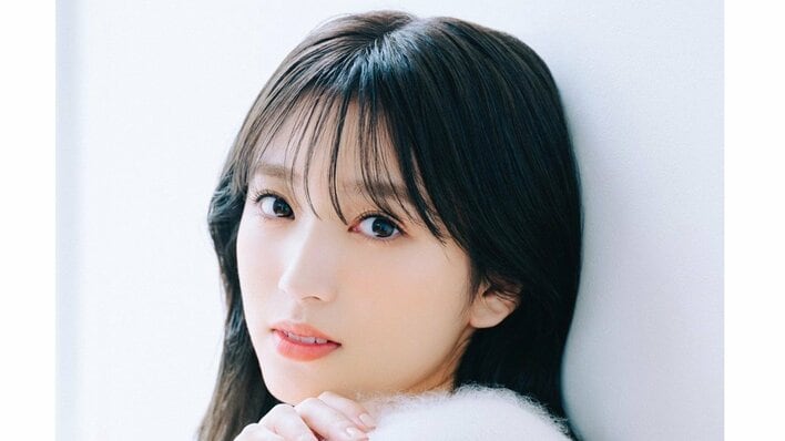 矢吹奈子 プリンセスのような衣装で登場！“なこみく”田中美久らと一緒に「でんでんむChu！」披露 AKB48の結成20周年記念コンサートに出演