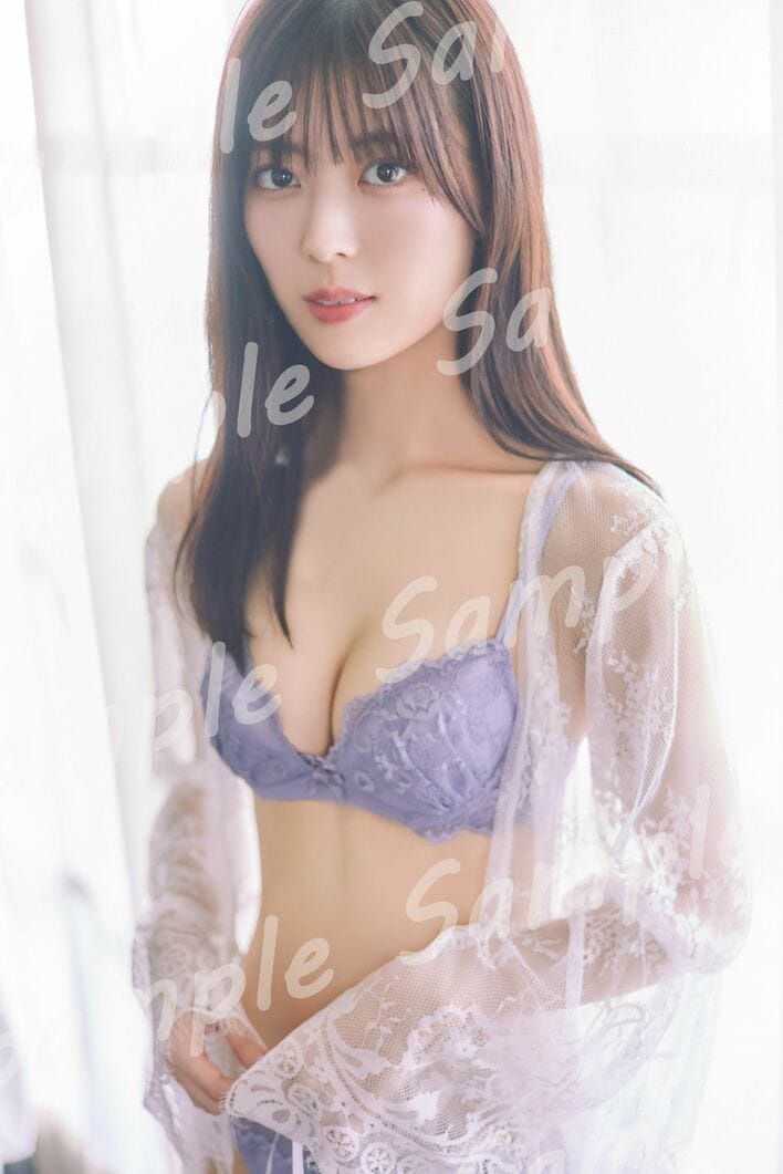 新ショット解禁】大胆さの中にも気品を… はかなげなランジェリー