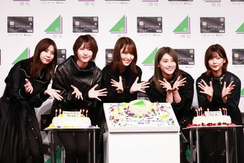 菅井友香&守屋茜の誕生日をサプライズでお祝い！「欅坂46をより盛り上げていきたい」