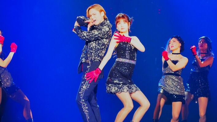 堂本光一 新ヒロイン・中村麗乃の緊張をほぐそうと“あっち向いてホイ”で対決するも撃沈