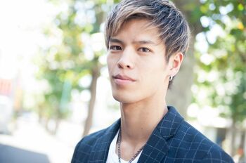 【眼福♡男子】Vol.2 キックボクサー・白鳥大珠　王子の休日は「スイーツを」