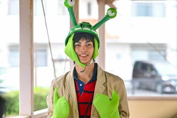 ＜試写室＞視聴者に何かを感じ取ってほしい…その素振りすら見せない軽やかな視聴感が『顔だけ先生』なのよ