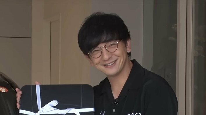 パンサー向井 人生初の愛車レクサスを披露！黒×白のシックな色合いに「内装カッコいい」しかし念願の愛車は現在修理中！？