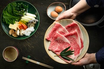 【京都三条 箔】年末年始の特別営業が決定！12月31日～1月4日の期間限定で神戸牛と近江牛の食べ比べすき焼きコースも販売。