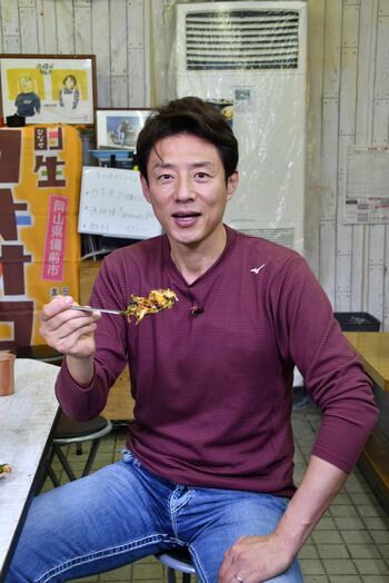 松岡修造 カキ入りお好み焼き“カキオコ”を堪能「口の中で化学反応が起きてる」
