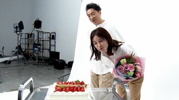 ムロツヨシ＆宮澤エマ 夫婦役で初共演！宮澤の誕生日をムロがサプライズでお祝い