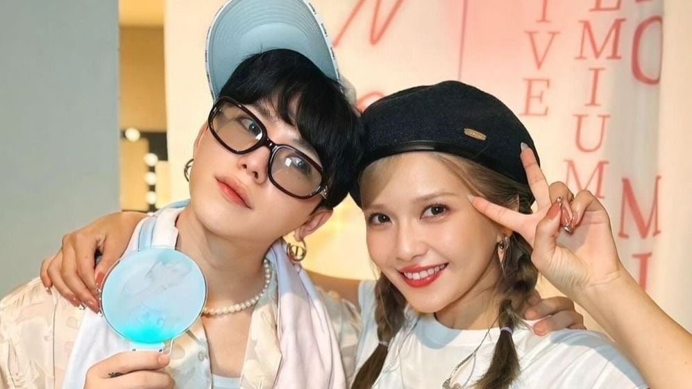 活動休止中「AAA」宇野実彩子＆末吉秀太 再会での熱いハグ