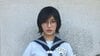 新しい学校のリーダーズ・SUZUKA 制服脱ぎメガネ外した姿に大反響！美脚際立つ姿など妖艶な雰囲気に「パリコレモデルかと」「なんてこった！」