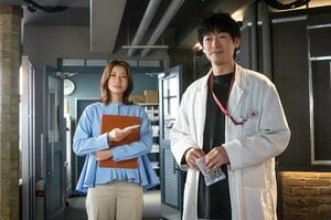 燃え盛る炎の中で少女が消えた！？バラバラの遺骨から真澄（ディーン・フジオカ）らMEJが見つけだす真実＜『LOVED ONE』第8話完全版＞