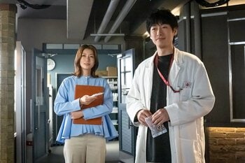 燃え盛る炎の中で少女が消えた！？バラバラの遺骨から真澄（ディーン・フジオカ）らMEJが見つけだす真実＜『LOVED ONE』第8話完全版＞