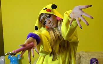 仲里依紗が自ら撮影・編集をするYouTubeチャンネルを開設！