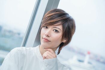 【宝塚OG劇場】彩凪翔 男役から女性へ、無意識の変化「表情が柔らかくなったと言われる」