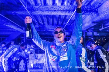 ファン・サポーターが主役の「スパークリングファイト Supported by YUKULU」＆激闘の記憶と感謝を込めた「J1昇格記念展示」を開催！