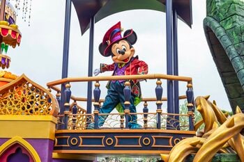 ディズニーでハロウィンイベント開催！ダッフィーたちが登場のグリーティングや『リメンバー・ミー』がテーマの装飾など盛りだくさん