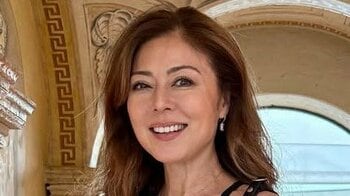 「ギリシャ神話の女神」武田久美子 娘に借りた黒ドレスまとい親子ショット披露！宮殿のような高級レストランで食事楽しむ姿に「美しさが引き立ちますね」