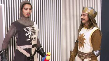 山田孝之が「賀来賢人やシソンヌに立っているだけでおもしろい」と笑われる