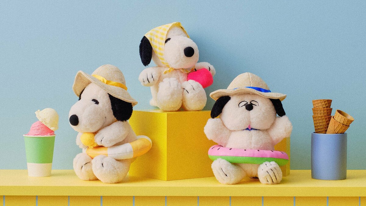 浮き輪を持ったスヌーピーにキュン！見た目がキュートなぬいぐるみや夏