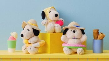 浮き輪を持ったスヌーピーにキュン！見た目がキュートなぬいぐるみや夏のお出かけにぴったりな機能性抜群のアイテムなどが登場