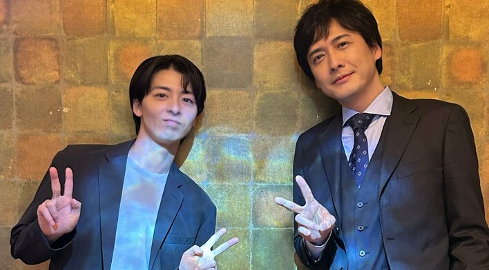 「ポーズ笑ったw」「フュージョンかと」高杉真宙＆中村俊介の“対決”が話題！提案者に「意外」の声も『今夜、秘密のキッチンで』