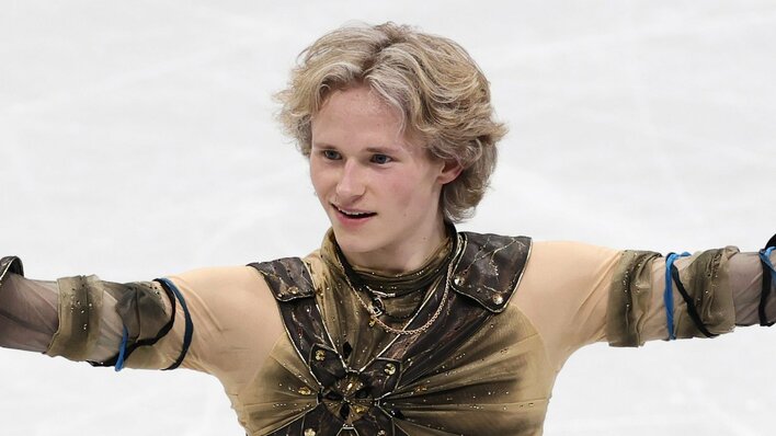 “まるでマンガな大技”が話題！「禁止じゃなかったの！？」フィギュア絶対王者のダイナミック演技に「完璧すぎ！！」【ミラノ・コルティナ五輪】