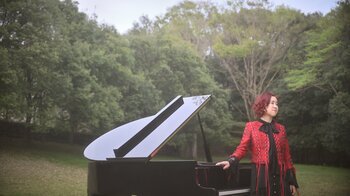 名作アニメや映画を彩る作曲家・梶浦由記、初のディナーショー開催決定！