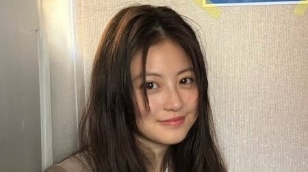今田美桜 黒キャミ姿で大胆デコルテ肌見せ！透明感際立つツヤ肌に赤リップでにっこり笑顔「眼福です」「疲れが吹っ飛んだ」