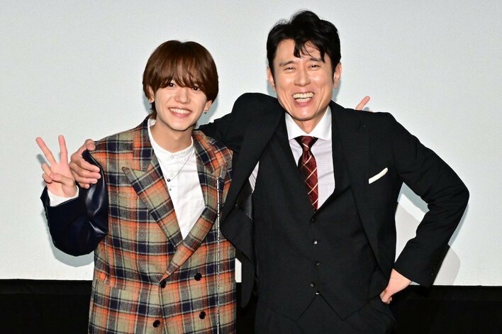原田泰造 “バイブル”をお忍び鑑賞するも「サーッと帰りました（笑）」中島颯太は両親の映画デートを報告『おっパン』感謝御礼舞台挨拶<br /><br />