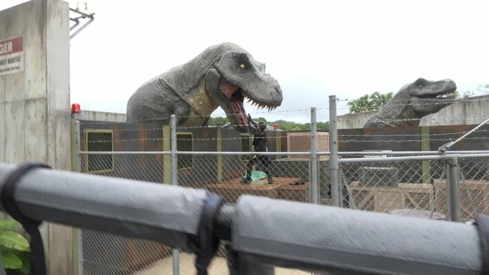 【画像66枚】最凶の恐竜が迫ってくる？＆大自然の中をバギーで疾走するアトラクションの様子を見る