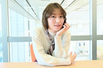 阿部華也子『顔だけ先生』クランクアップで涙！「まったくそんなつもりじゃなかったのに、あふれ出てきてしまいました」