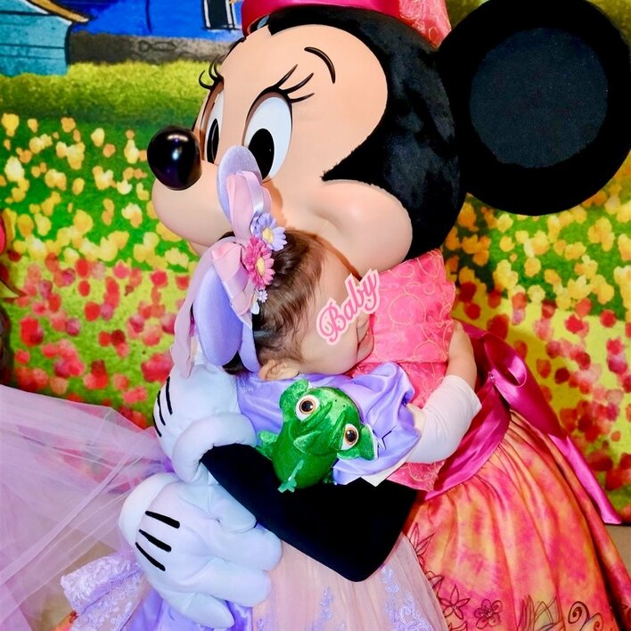 W親子ディズニー！板野友美＆河西智美 元AKBコンビでおそろいコーデの