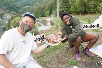 『西村キャンプ場』馬瓜エブリンが師匠”西村瑞樹との初対面に感激！