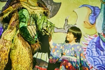 「動き出す妖怪展 TOKYO」が3月27日から東京で初開催。妖怪が展覧会場を練り歩く「妖怪グリーティング」を実施。日本が誇る妖怪美術と最先端の映像技術・立体造形による没入型デジタルアートミュージアム