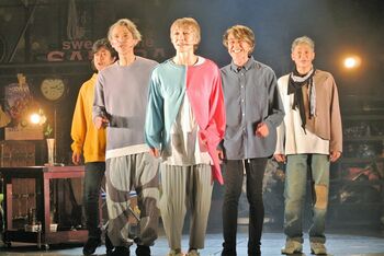 THE CONVOY結成35周年記念公演が開幕！総勢14名で魅せる圧巻のダンスパフォーマンス
