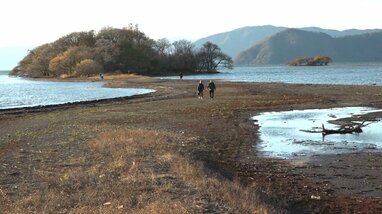 近畿の水がめ”琵琶湖に異変 深刻な水不足で「幻の城跡」が出現 シジミ