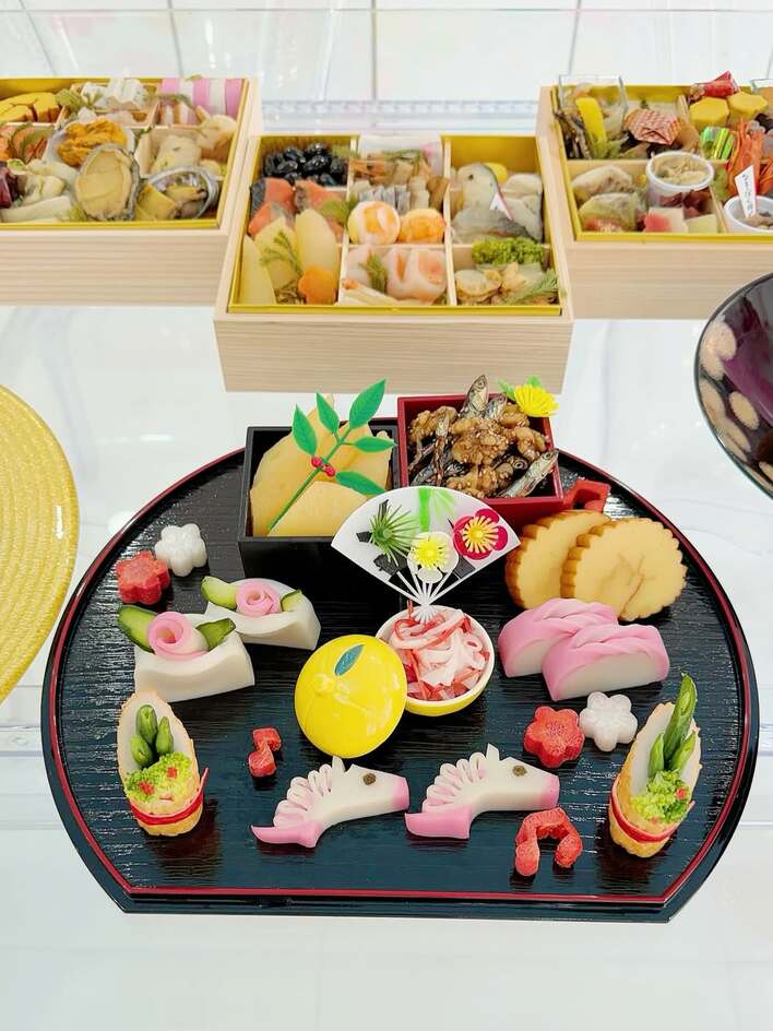 プロの料理人」かつみ♥さゆりの♥さゆり センス抜群の豪華正月料理を