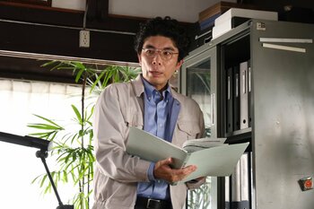 片桐仁が第3話に出演！技能実習生に高圧的に接するクセあり社長役「嘘をつく動きが全然できなくて申し訳なかったです（笑）」『最後の鑑定人』