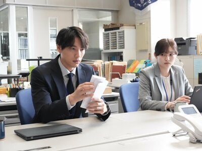 川畑（猪俣周杜）の死体遺棄事件でいち早く実名報道をした記者・稲田（金子ノブアキ）が炎上！今泉（福士蒼汰）はある相談を受ける『東京P.D.』第4話予告