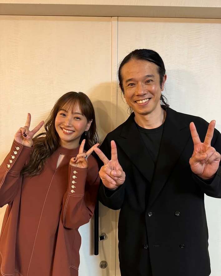 【画像4枚】「隠し撮り?」庄司智春が撮影した妻・藤本美貴の日常を見る