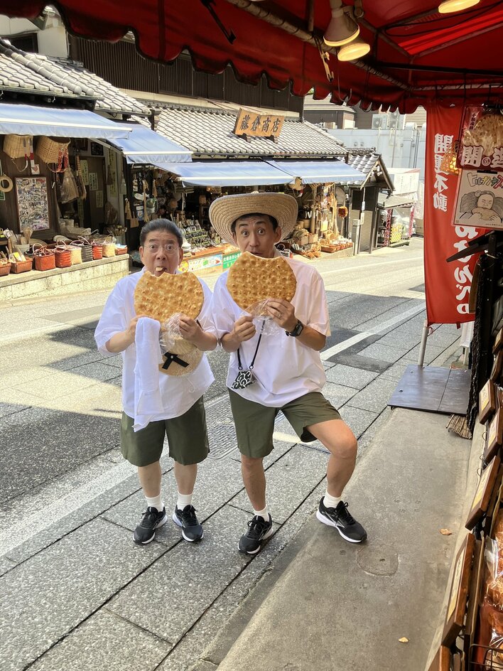 西川きよし＆石田靖の“やすきよ”コンビが、九十九里浜海岸の奇跡の絶景