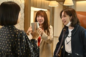 高校時代の親友・麻紀（仲里依紗）、遥（のん）、薫子（深川麻衣）が再会！35歳になり、それぞれに抱える悩み＜『Tokyo middle 30』第1話完全版＞